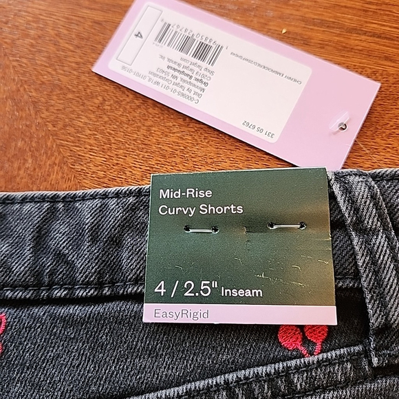 Wild fable black cherry Embroidered high rise shorts size 4/27 Stretch - Picture 3 of 7